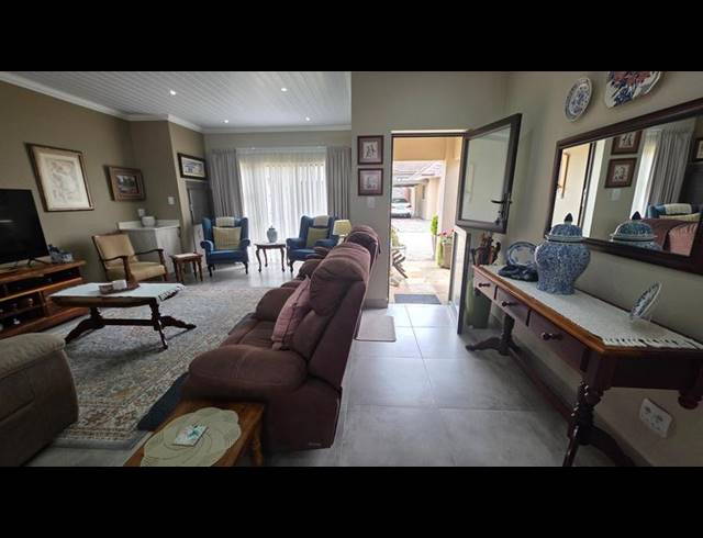 2 BEDROOM HOUSE FOR SALE IN DANA BAY